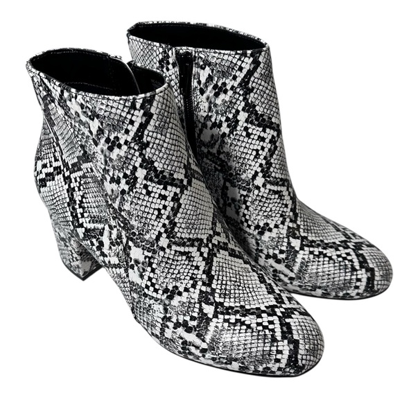 INC International Concepts snakeskin ankle boots women’s 7.5 NWOT - Picture 3 of 8
